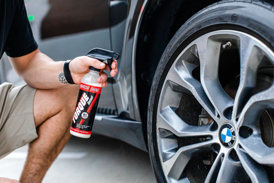 Polishing a high-end car wheel